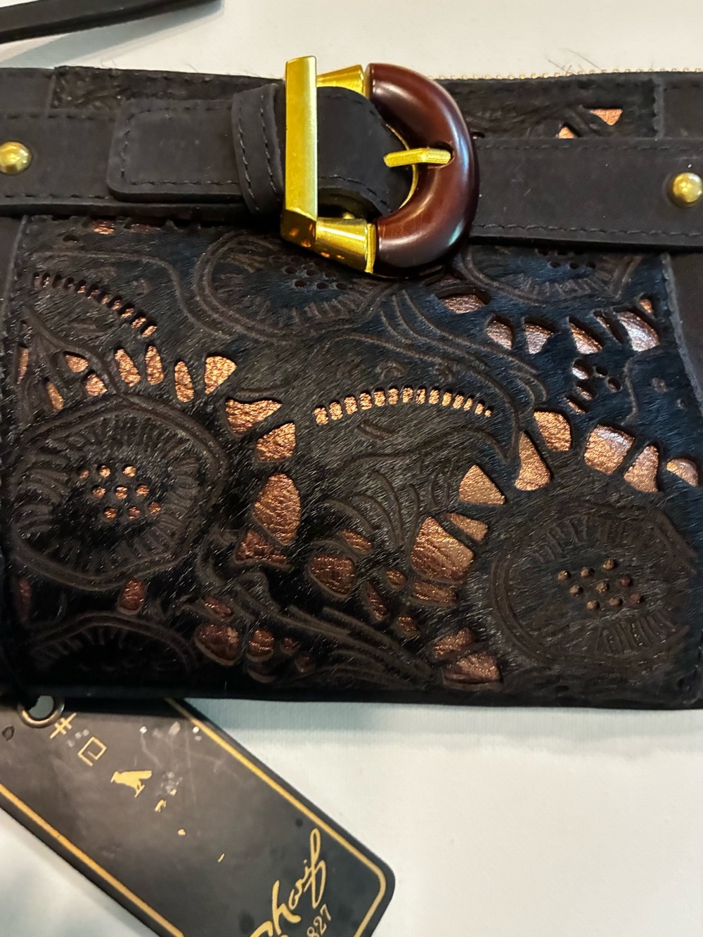 Sharif Legacy NWT Nubuck
Leather Wristlet Mini Bag Black &Gold - Picture 2 of 15